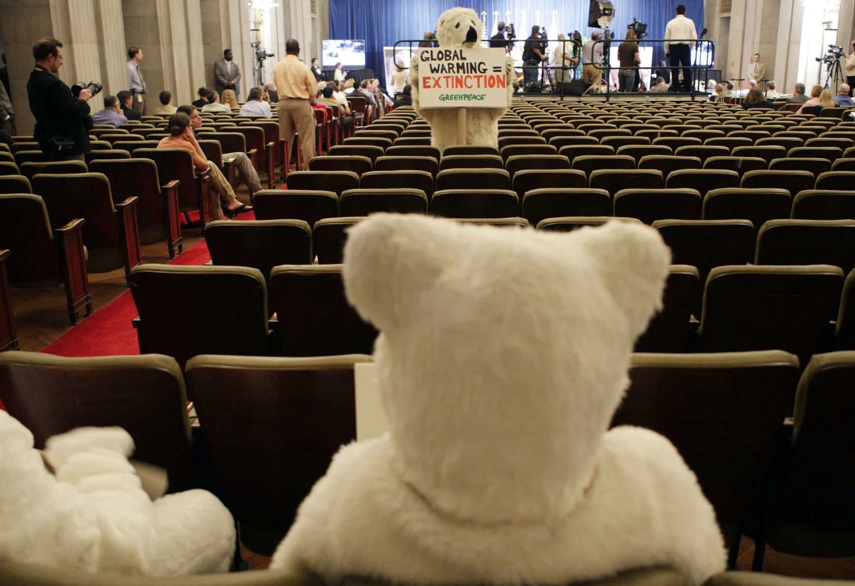 2008: Polar Bears